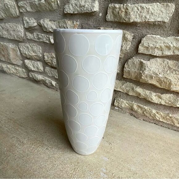 White Contrast High Gloss Circle Pattern on Matte Ceramic Tall Vase - Picture 3 of 15